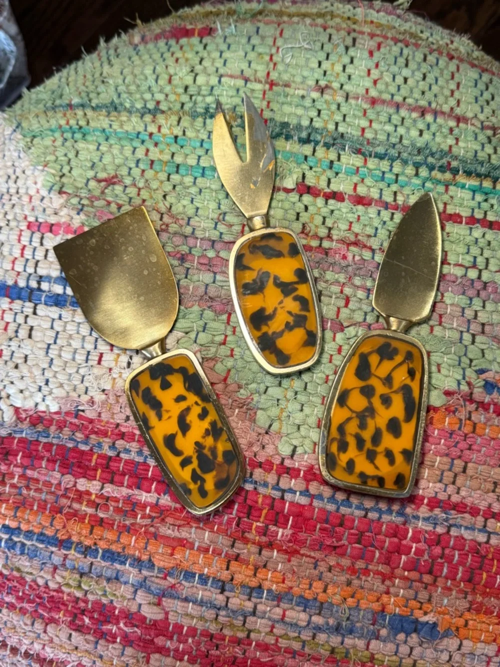 🟤⚫️ Anthropologie Tortoiseshell Resin and Gold Cheese Serving Set of 3 ⚫️🟤